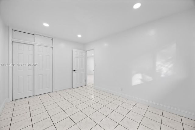 411 SE 3rd Ave 2, Hallandale Beach, FL 33009