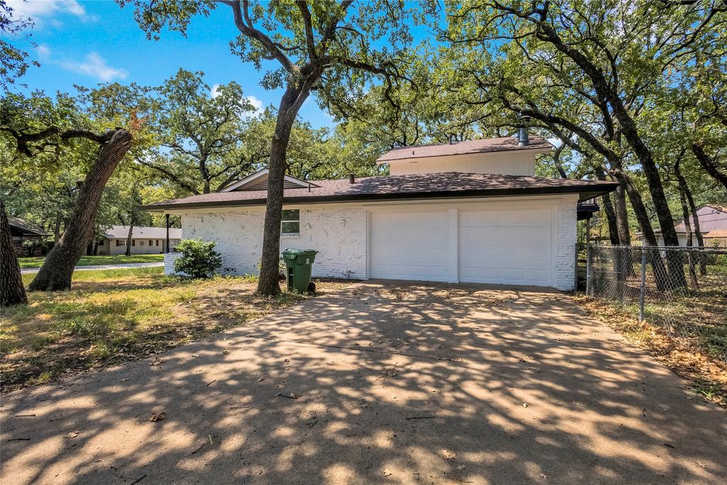 520 Circleview Drive S, Hurst, TX 76054 — photo 3
