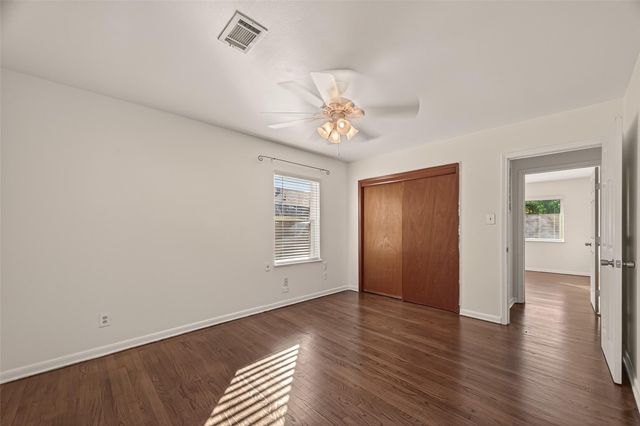 8726 Glenloch Drive, Houston, TX 77061