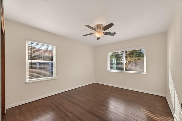 8726 Glenloch Drive, Houston, TX 77061