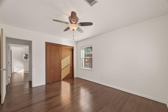 8726 Glenloch Drive, Houston, TX 77061