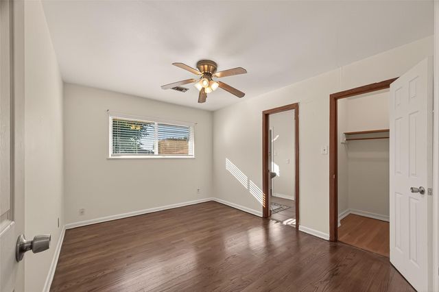 8726 Glenloch Drive, Houston, TX 77061