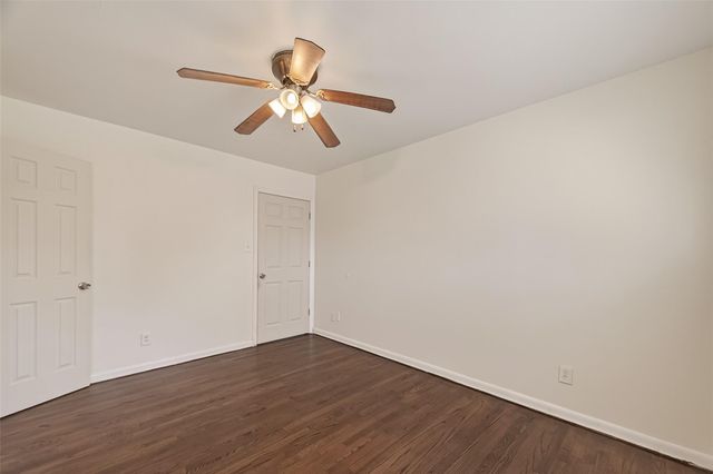 8726 Glenloch Drive, Houston, TX 77061