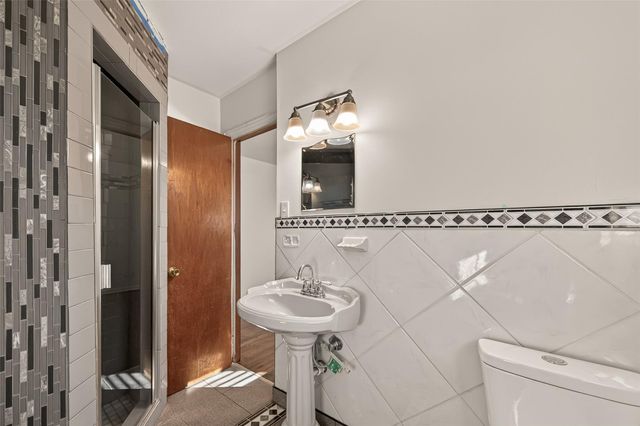 8726 Glenloch Drive, Houston, TX 77061