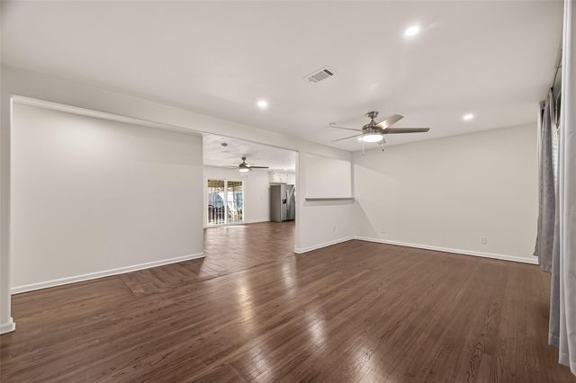 8726 Glenloch Drive, Houston, TX 77061