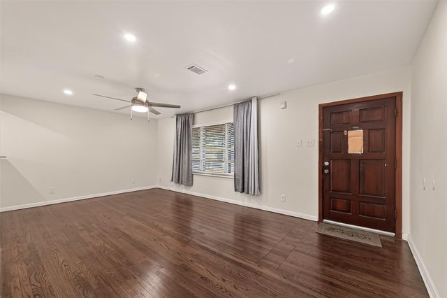 8726 Glenloch Drive, Houston, TX 77061