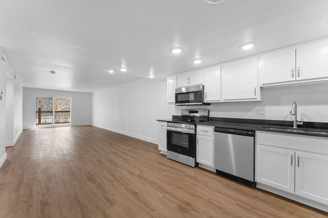 403 Veterans Boulevard, 203 (H6), Branson, MO 65616