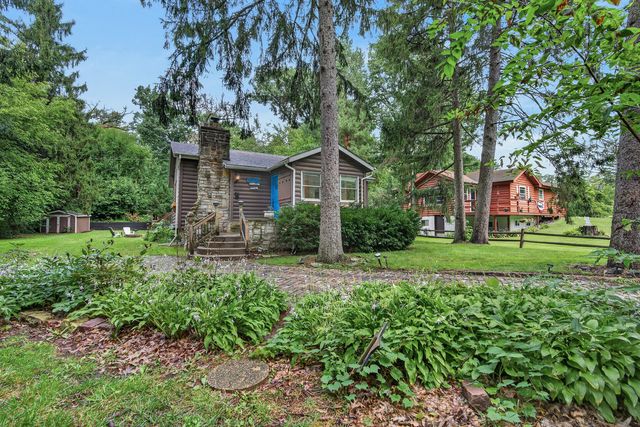 27686 W Rowe Avenue, Spring Grove, IL 60081