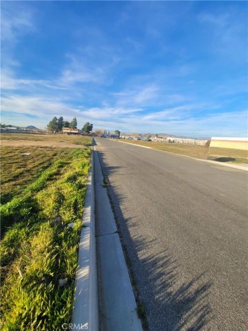 1 Malaki, Apple Valley, CA 92308