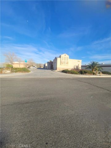 1 Malaki, Apple Valley, CA 92308