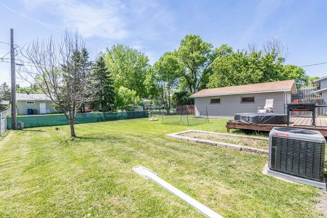 617 Cedar Lane, Moorhead, MN 56560