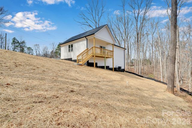 122 Plum Tree Lane, Statesville, NC 28677