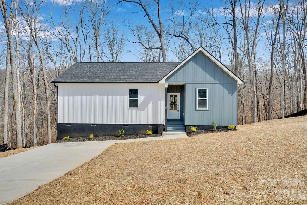 122 Plum Tree Lane, Statesville, NC 28677