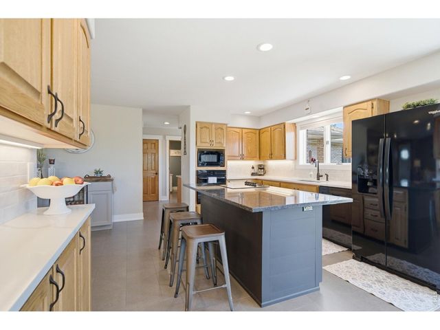 3919 Surrey Ridge Dr, Loveland, CO 80537