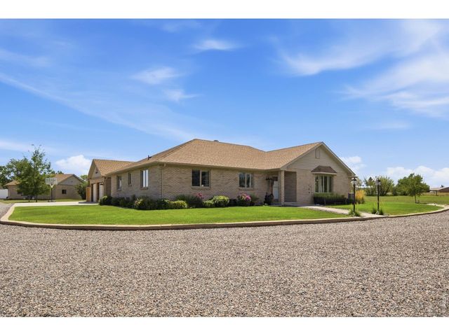 3919 Surrey Ridge Dr, Loveland, CO 80537