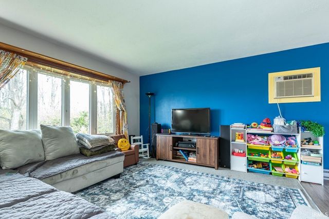 7301 W Airport Road, Bloomington, IN 47403