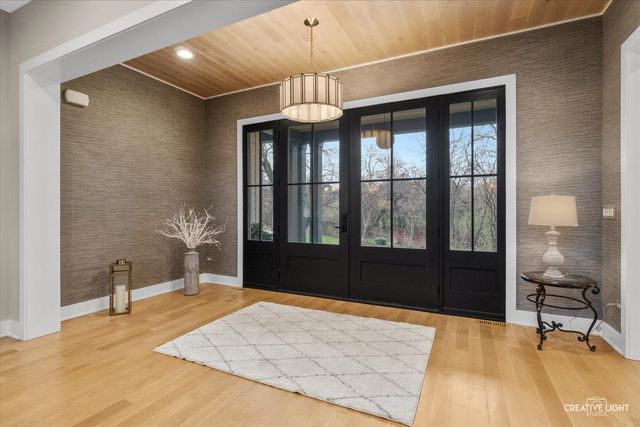1862 W Wiesbrook Road, Wheaton, IL 60189