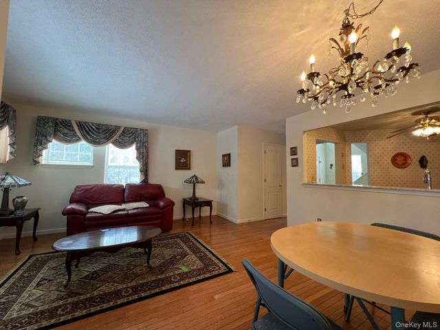 508 Somerset Court, Fishkill, NY 12524