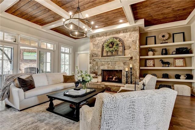 989 Crescent River Pass, Suwanee, GA 30024