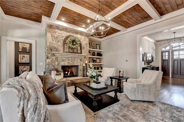 989 Crescent River Pass, Suwanee, GA 30024