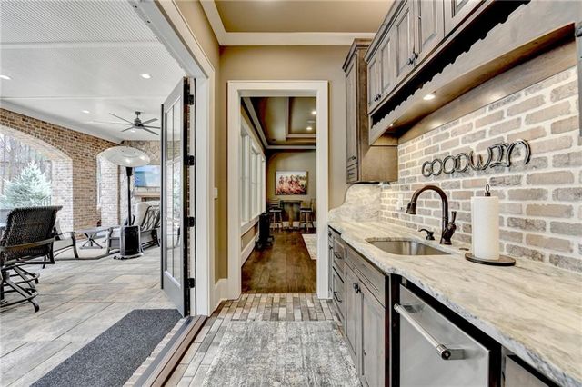 989 Crescent River Pass, Suwanee, GA 30024