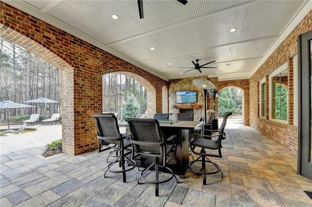 989 Crescent River Pass, Suwanee, GA 30024