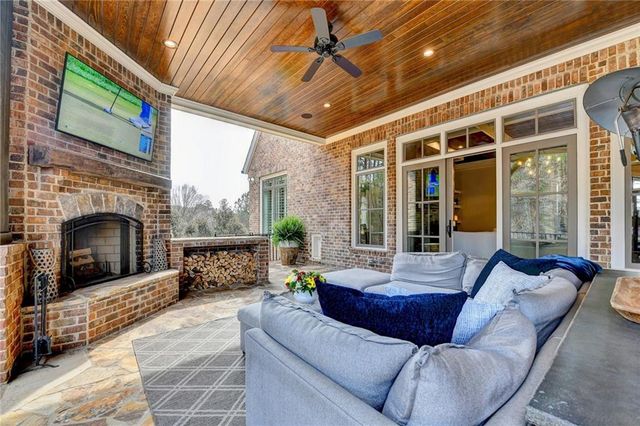 989 Crescent River Pass, Suwanee, GA 30024