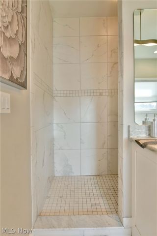 4885 Treeline Trail, New Middletown, OH 44442