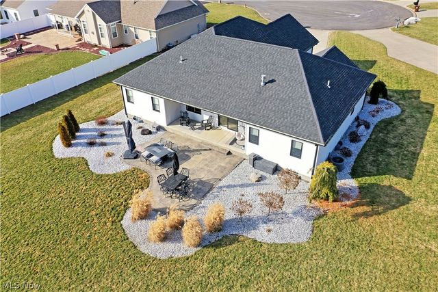 4885 Treeline Trail, New Middletown, OH 44442