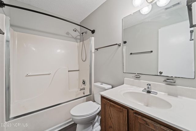 2666 Idlebrook Circle, Midway Park, NC 28544