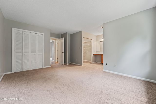 2666 Idlebrook Circle, Midway Park, NC 28544