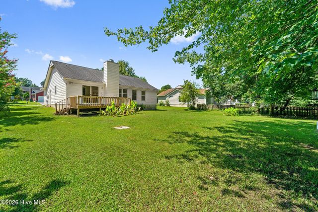 2666 Idlebrook Circle, Midway Park, NC 28544