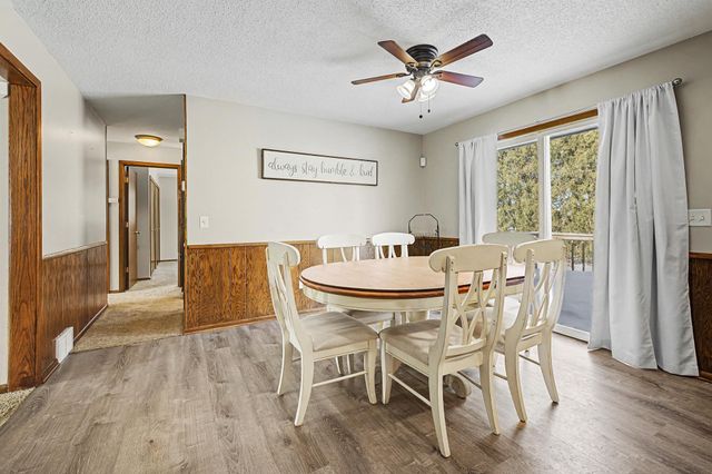 521 Mcdevitt Street, Shakopee, MN 55379