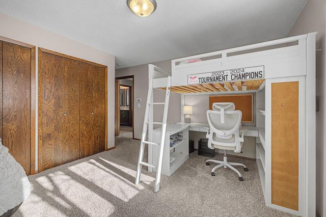 521 Mcdevitt Street, Shakopee, MN 55379