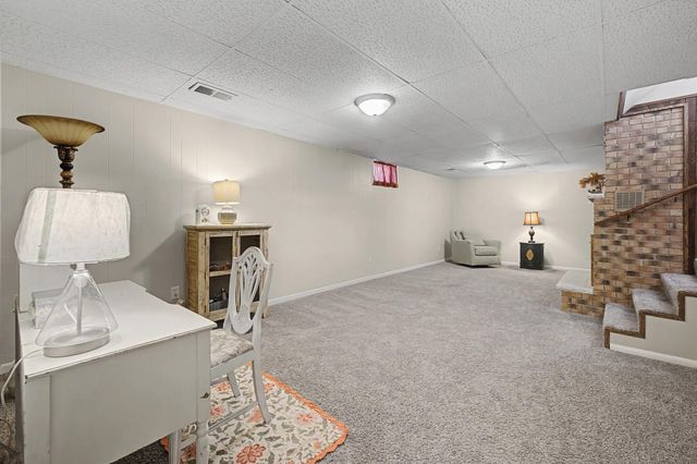 521 Mcdevitt Street, Shakopee, MN 55379