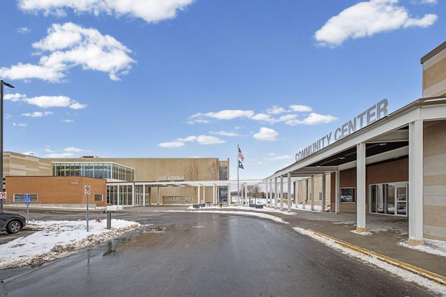 521 Mcdevitt Street, Shakopee, MN 55379