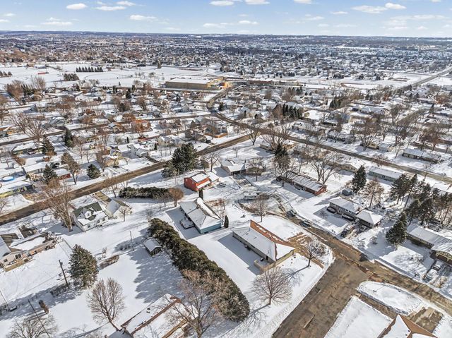 521 Mcdevitt Street, Shakopee, MN 55379