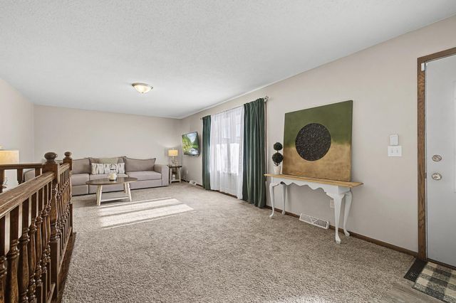 521 Mcdevitt Street, Shakopee, MN 55379