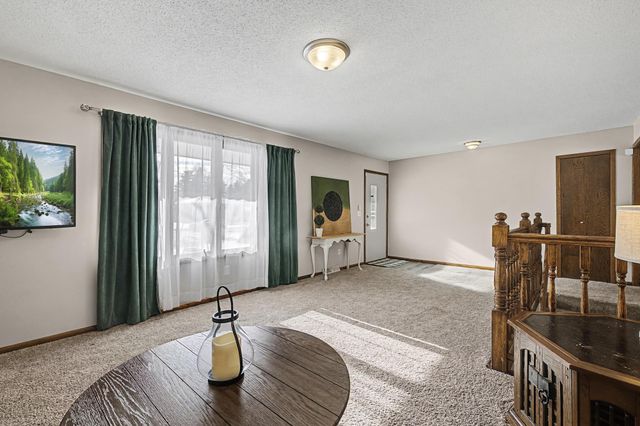 521 Mcdevitt Street, Shakopee, MN 55379