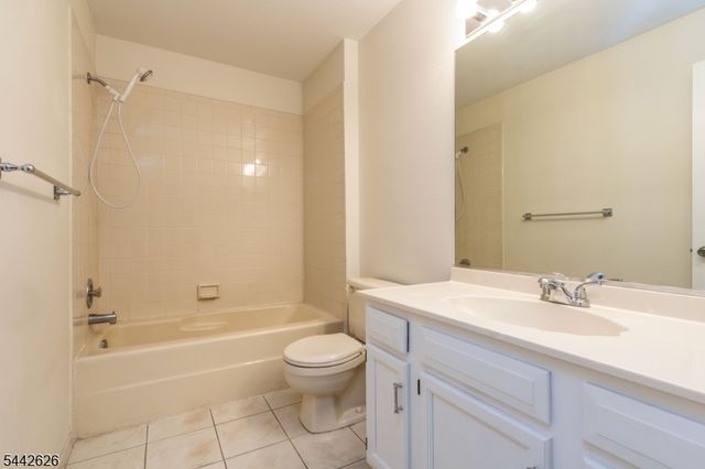 24 Wescott Road 24, Bedminster Twp., NJ 07921