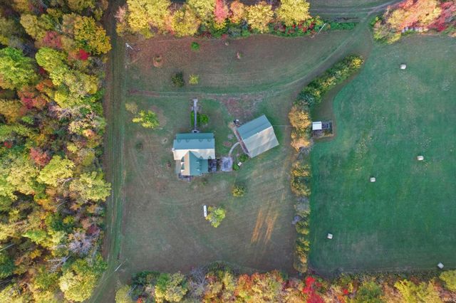 11136 Fiscus Cemetery Road, Coal City, IN 47427