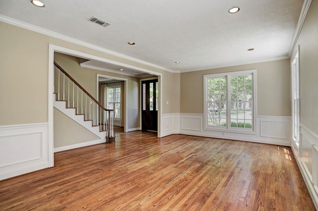 3719 Carlon Street, Houston, TX 77005