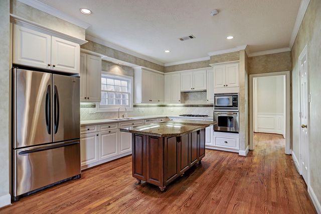 3719 Carlon Street, Houston, TX 77005