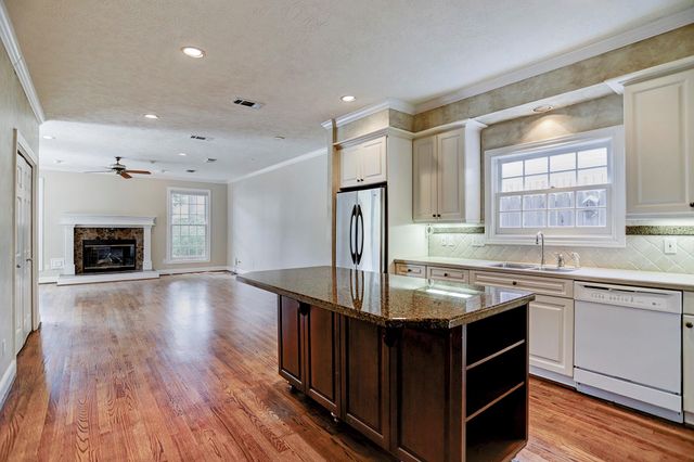 3719 Carlon Street, Houston, TX 77005