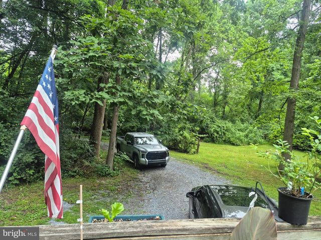 83 MILLER LN, Honey Brook, PA 19344