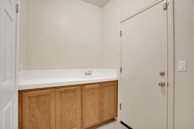 6307 Brook Hollow Cir, Stockton, CA 95219