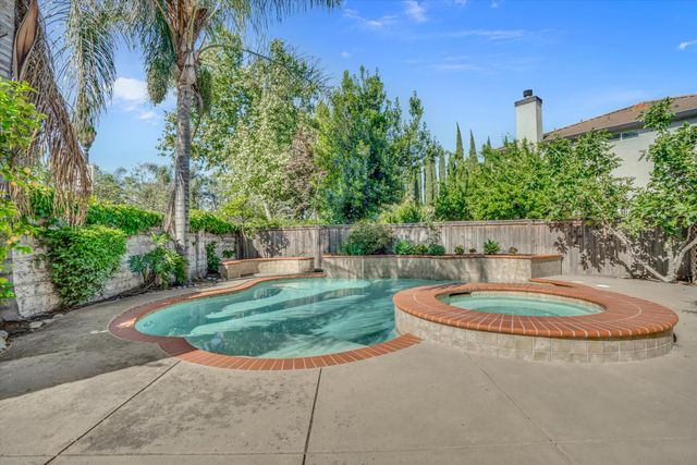 6307 Brook Hollow Cir, Stockton, CA 95219