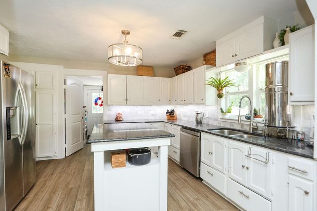 7420 Jackson Road, Montgomery, TX 77316