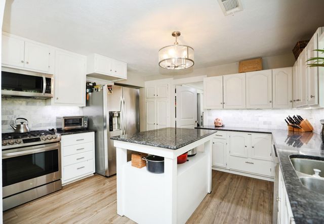 7420 Jackson Road, Montgomery, TX 77316