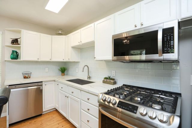 7420 Jackson Road, Montgomery, TX 77316